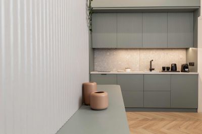 Egységes belsőépítészeti bútorzat hotelek és apartmanok részére